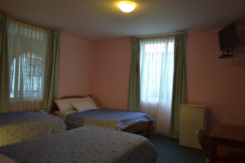 Travellers Inn キト エクステリア 写真