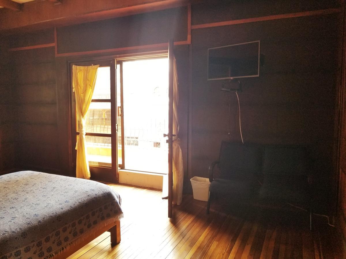 Travellers Inn キト エクステリア 写真